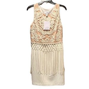 Badgley Mischka Elegant Detail Tassel Lace Wedding‎ Party Dress NWT Size 4.